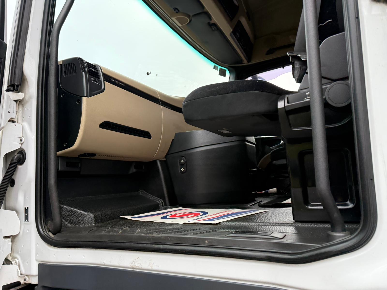 8d398e32 7f22 4d88 991c 55da84799ce8