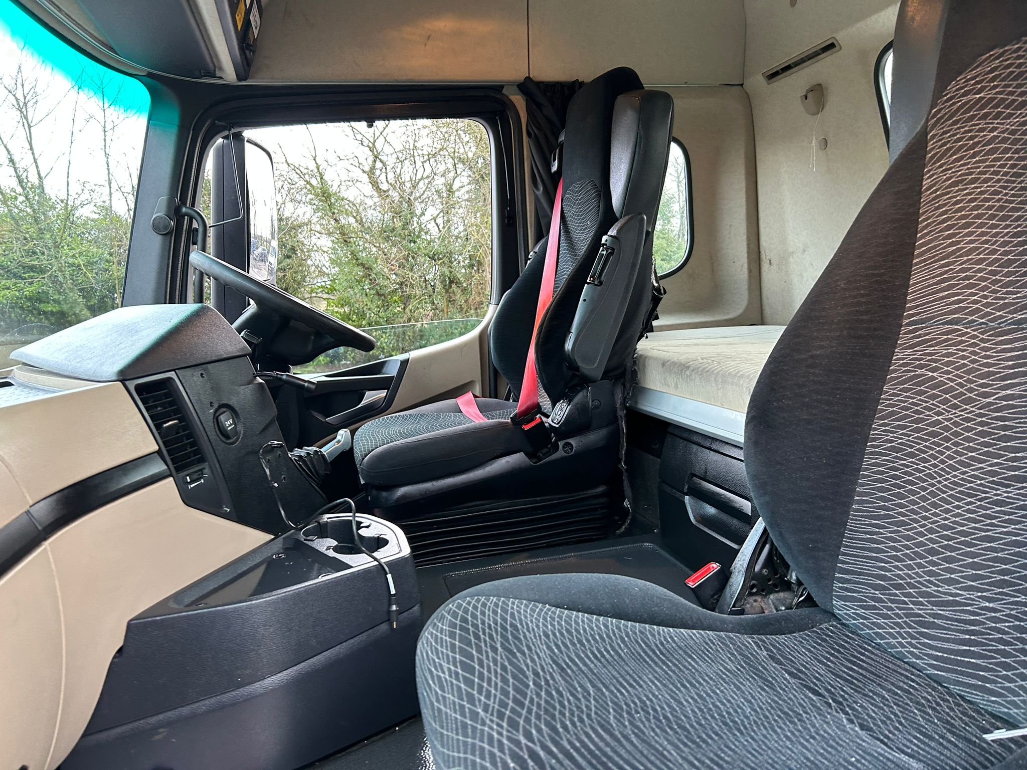 94B0442C 99F3 4706 A922 444F14314E7C