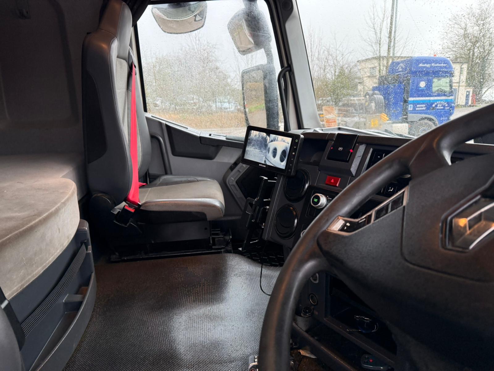 972a74bf 0271 4ddb A52e 4850e71c71ca