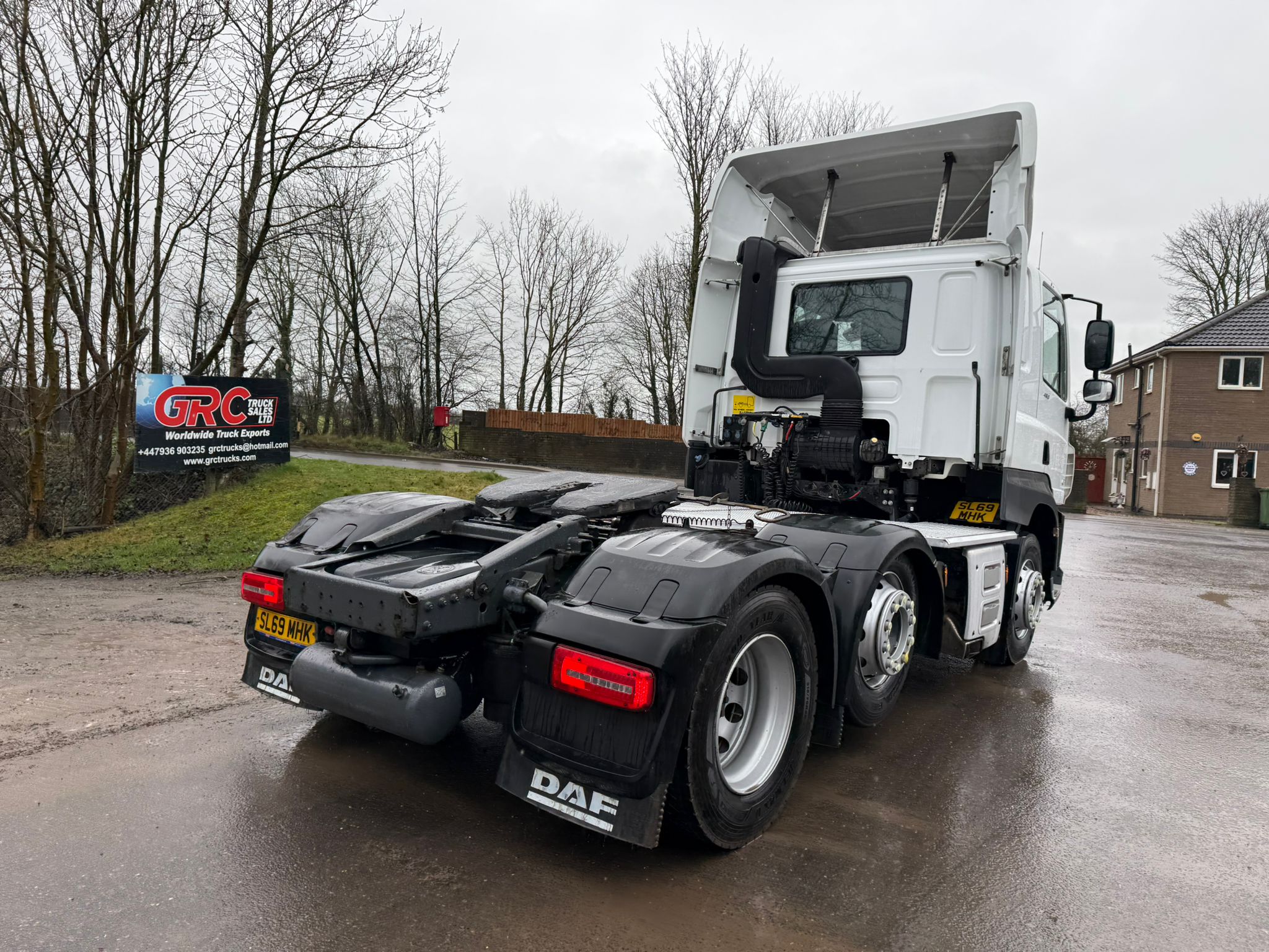 A11198A2 AFB6 49B9 905A BF850BCF2785