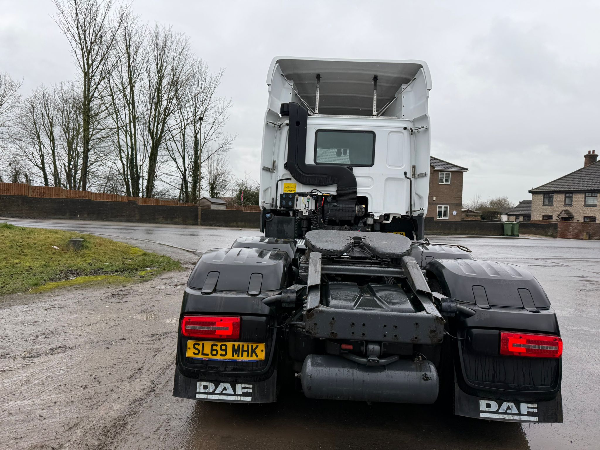 B3A5206A D93D 4572 979F 4766FE9BDC78