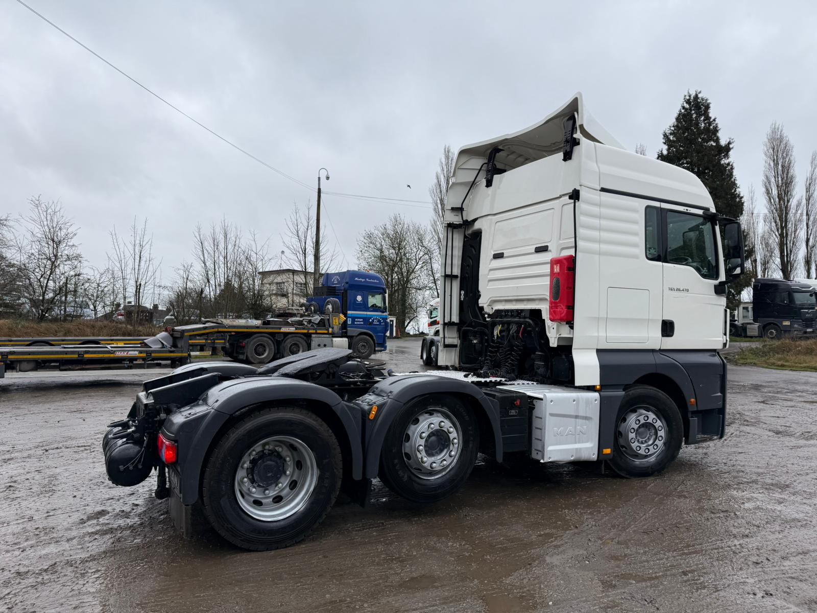 EBB9C0EB B677 4C5C A2D4 373BA0C30F55 1