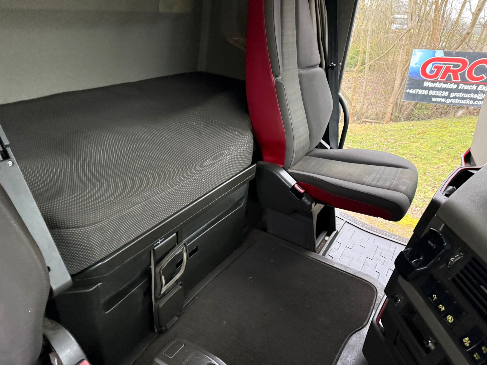 Acf01942 E0ed 4a54 92fa 1db4bd353ad0