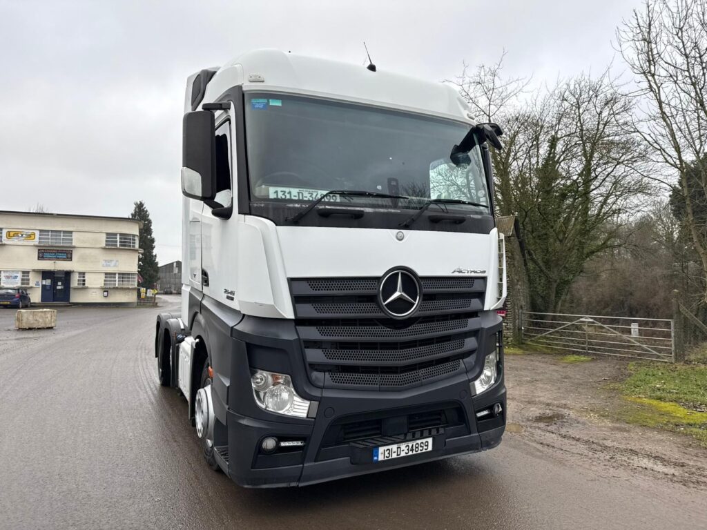 2013 Mercedes Benz 2545 Tractor Unit