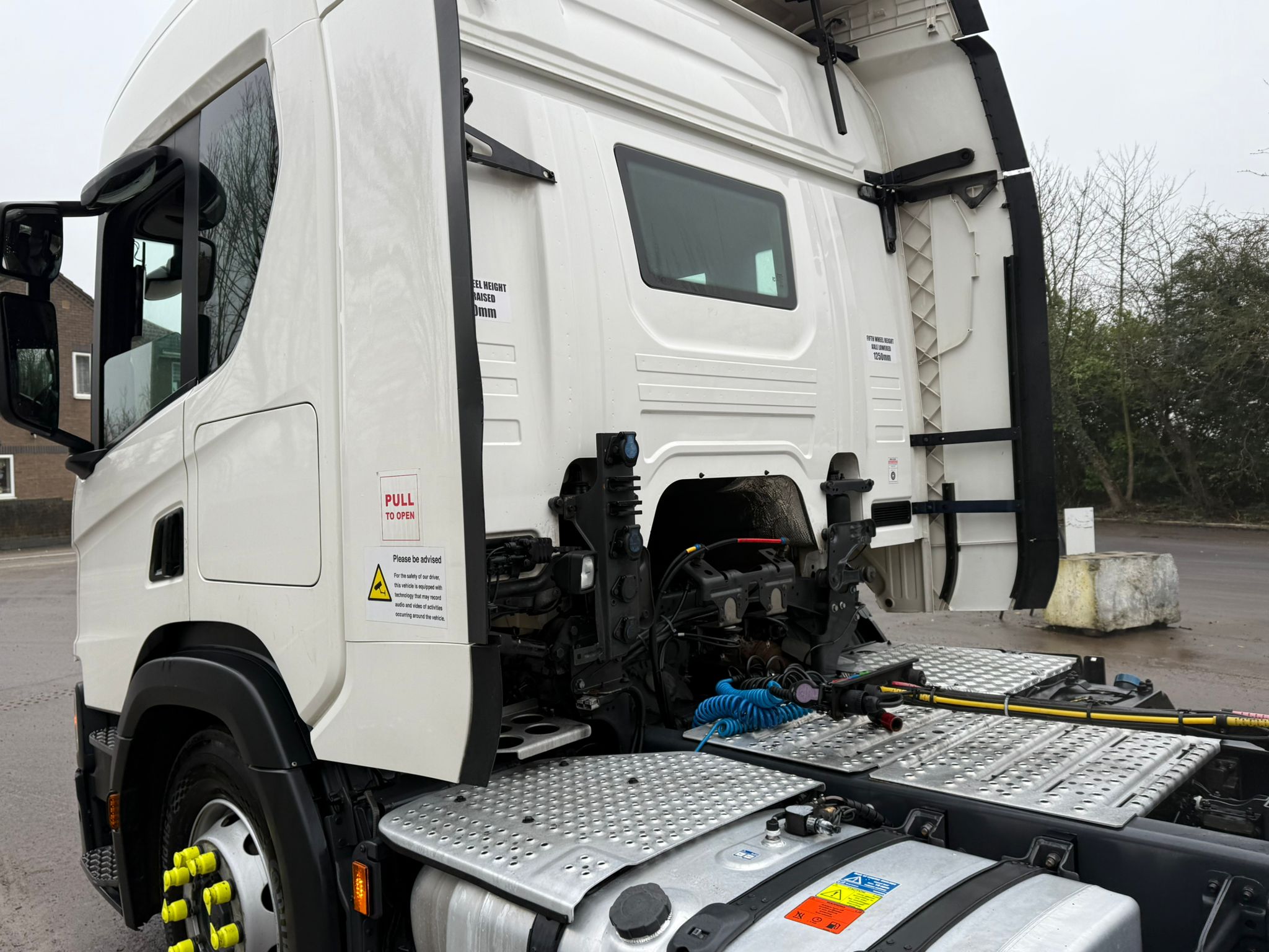 D5767e61 96f5 481e 92c2 6f9ec87015a3