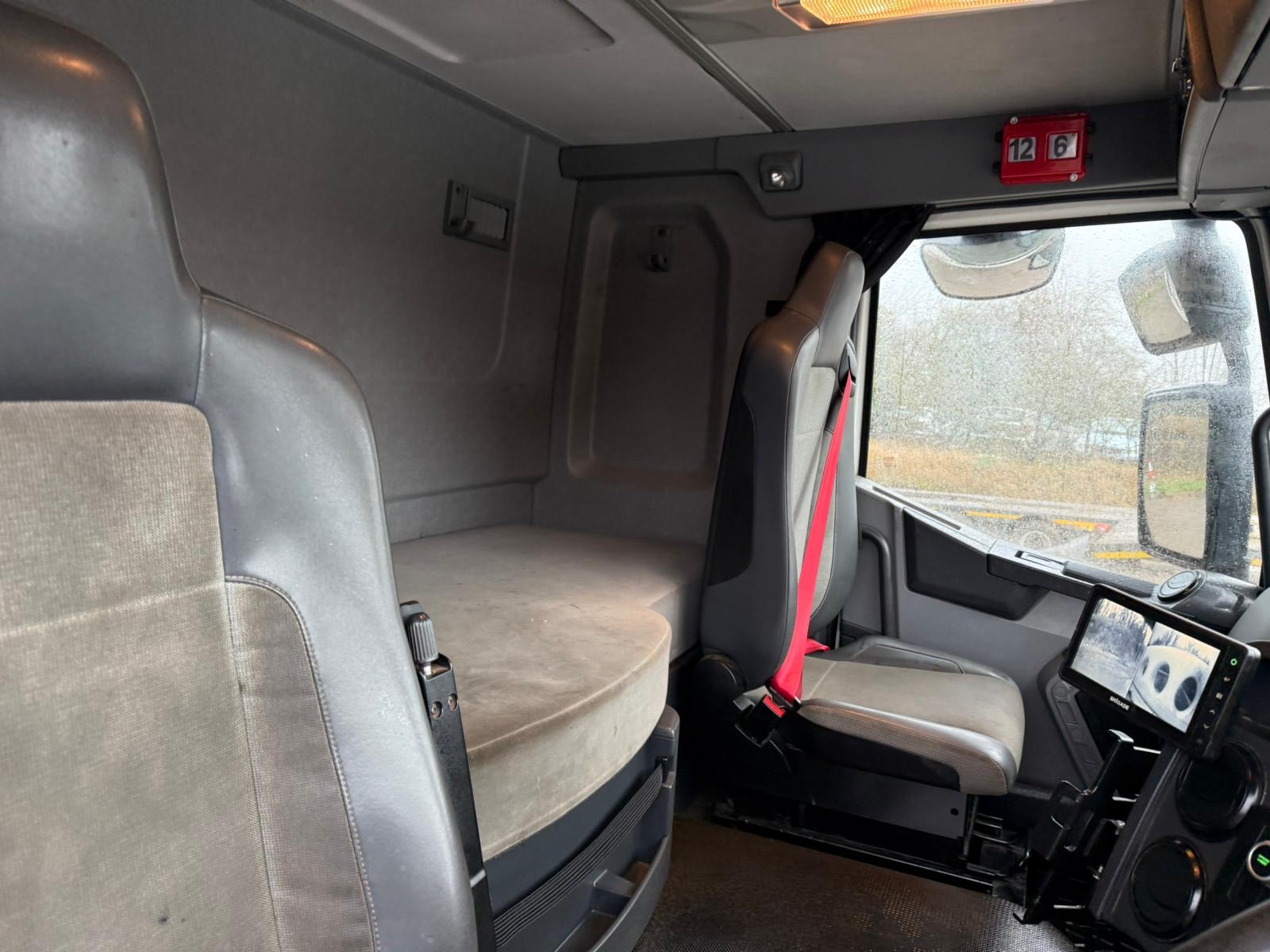 E5379794 Dfc4 482c 8a1c D6cdb3ed32c9