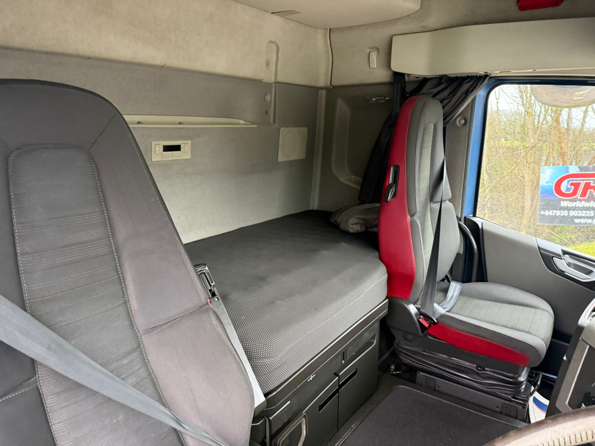 E9894df7 B121 4b2c B4cc Dc37fabcb6ae