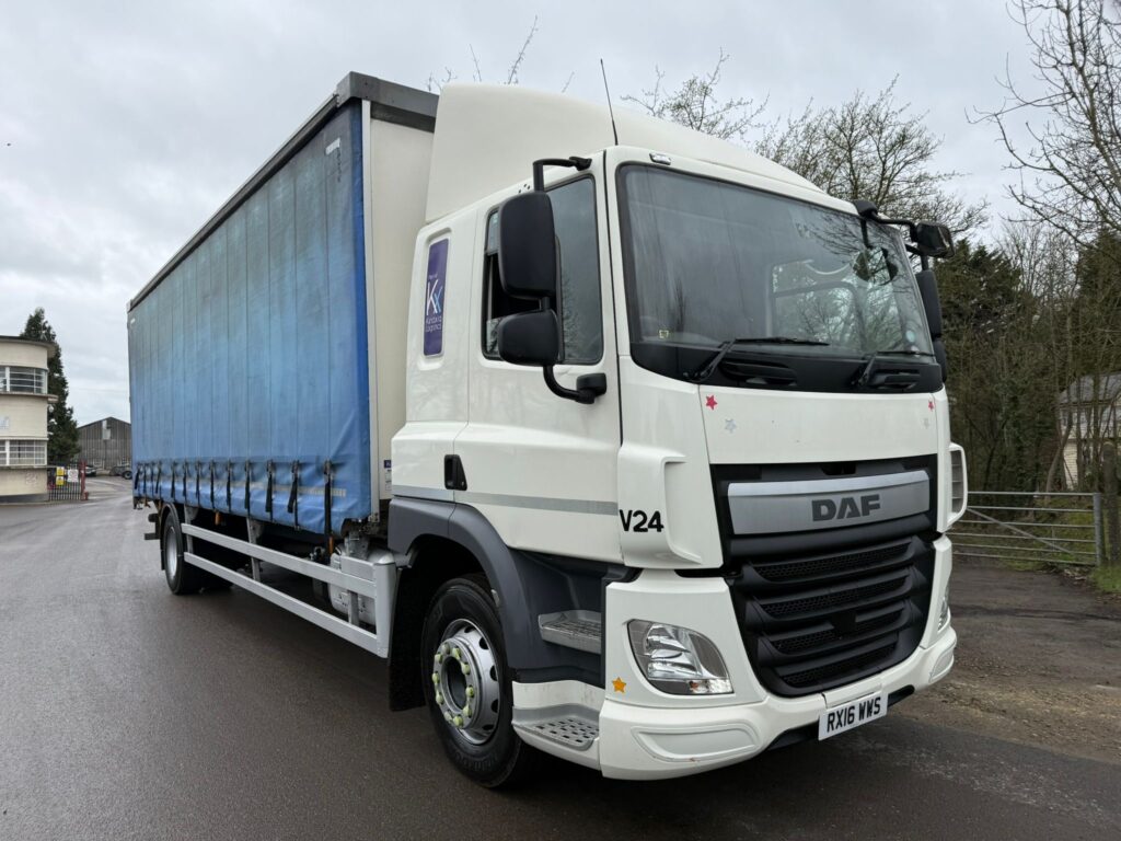 2016 DAF CF 220 Curtainside Truck