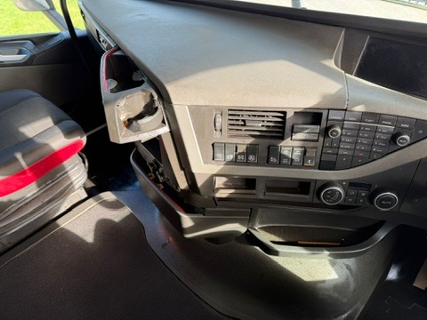 013EFB1C 0592 4F27 AA61 C39166D594DB 4 5005 C