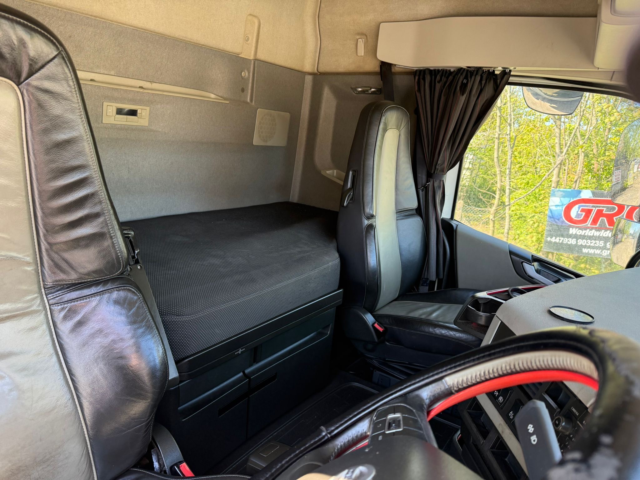 03e79386 B51d 42a0 B6b7 260a085b7adc