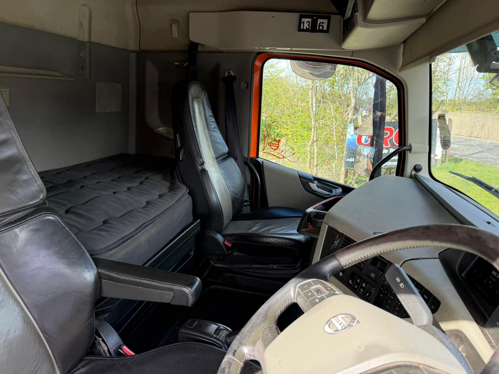 05489F9A 6095 4A2F 8CCA 1FCF257FA394