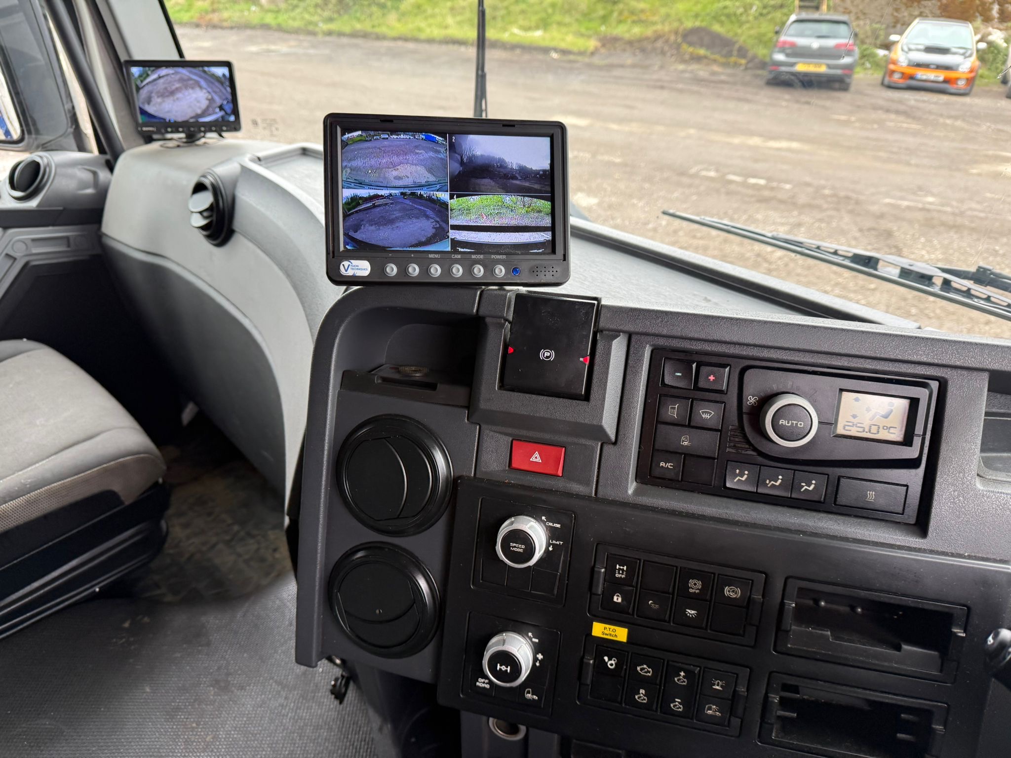 1ea986fd 64eb 4e6c 816b 240dc328b631