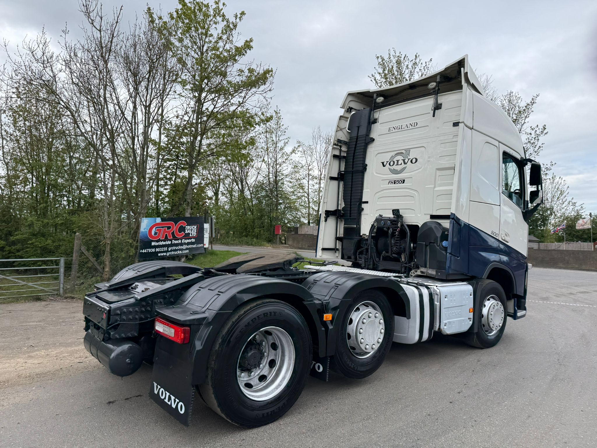 258D9638 2840 49AB A3B6 90448505D681