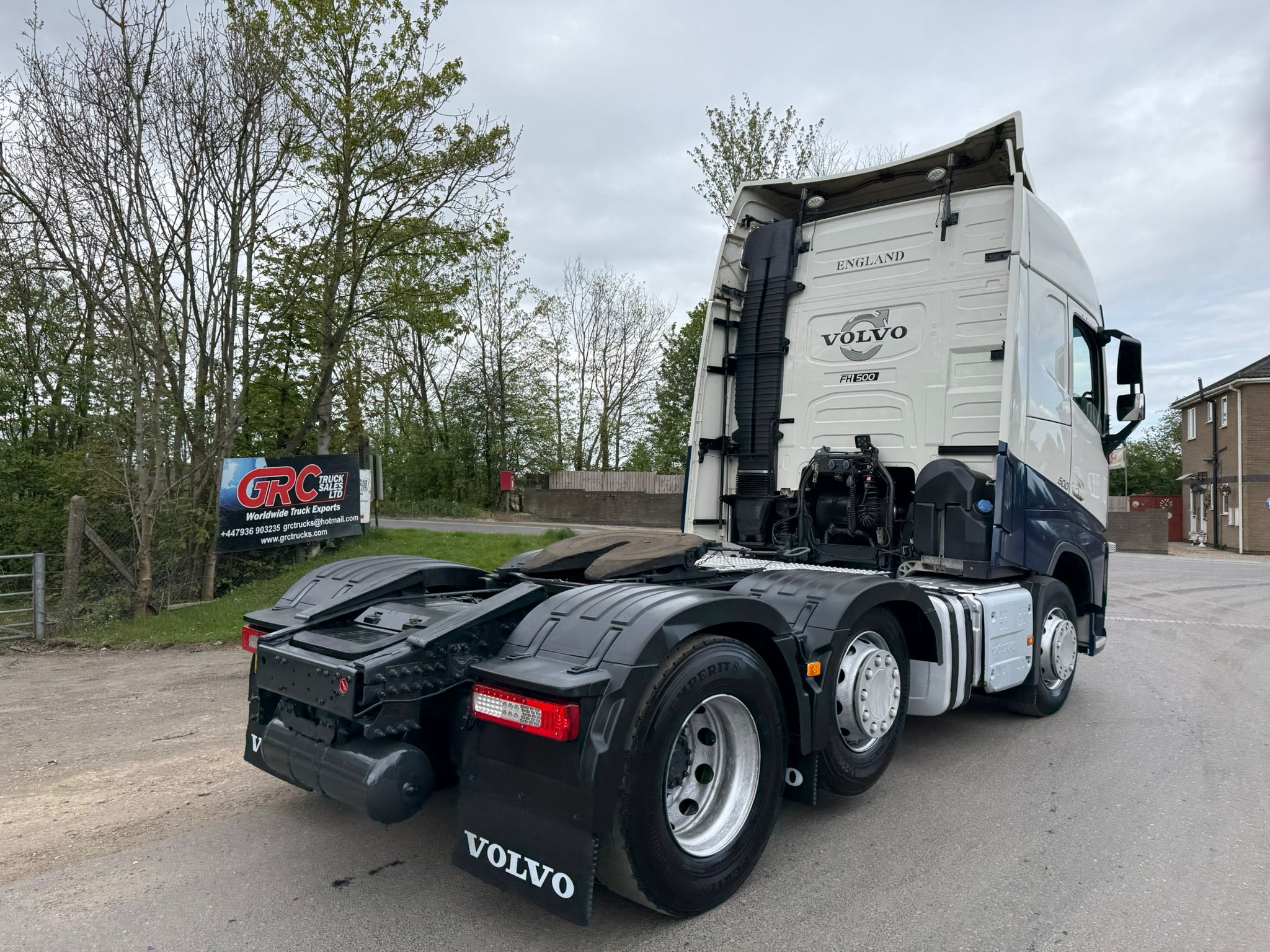 3753038E 12FA 45FD BCA6 FA8F7E757139