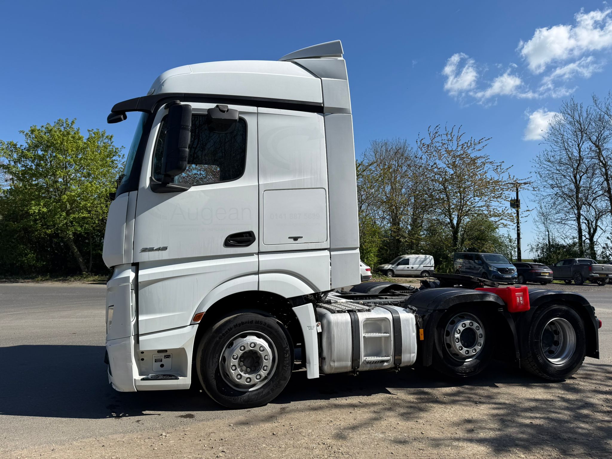 3C7CDDC5 7075 4A15 A20F B28A0E6569E2