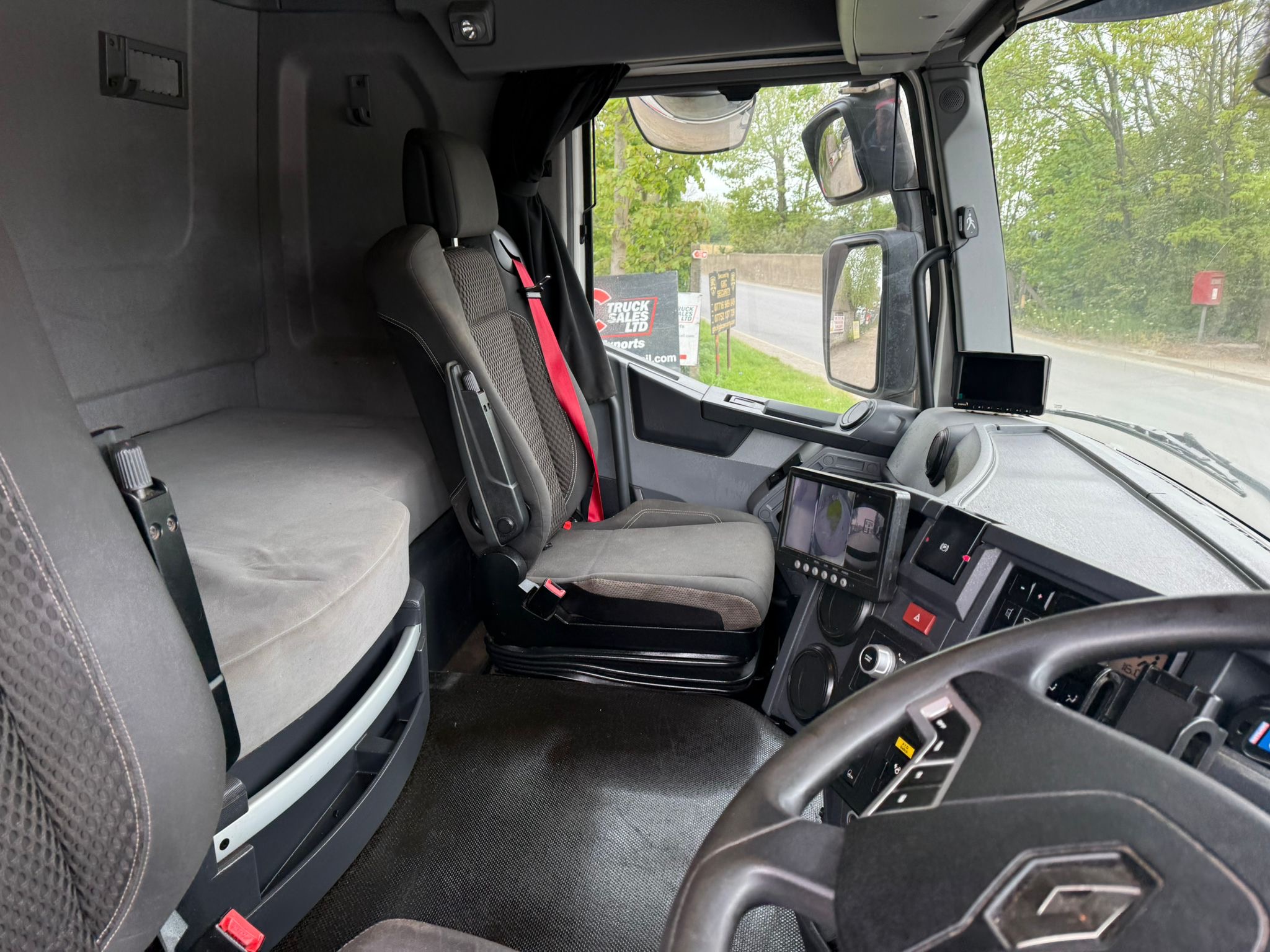 3e0a32d5 7873 4eb9 85b4 4cf6d32ba2de