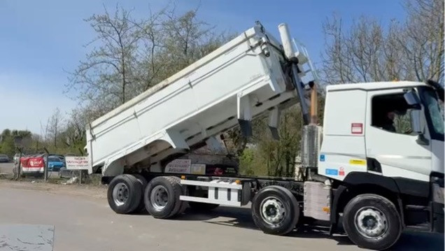 419988D1 B897 4235 B839 C4DCCC36E073 4 5005 C