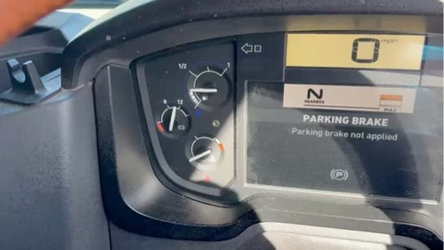 44F1BDD1 7429 4B48 903D 934B7089B087 4 5005 C