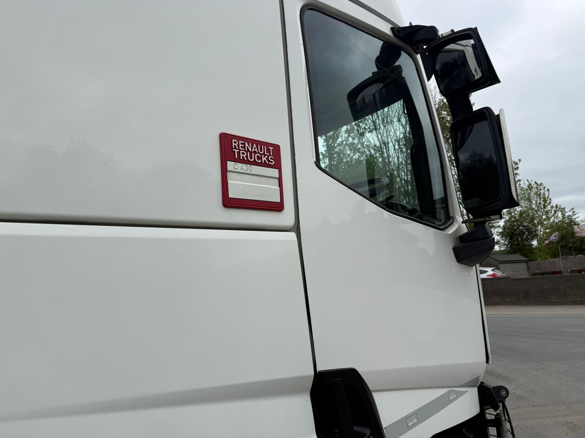 49491578 5e35 43b4 9037 23f41e1bb41c