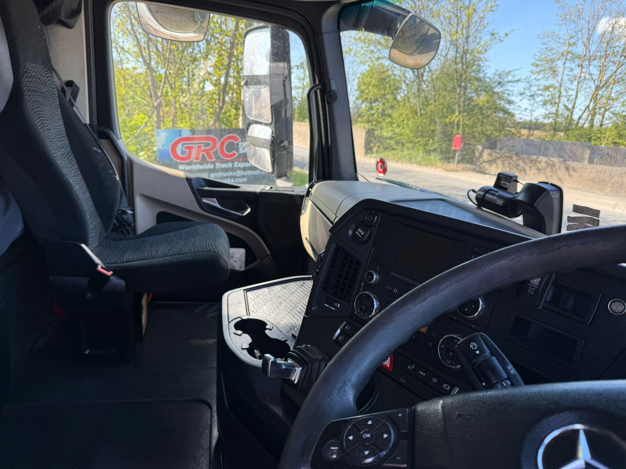 4C36E3B6 CCBC 46B6 B5AC 13B8FF3D5EAB