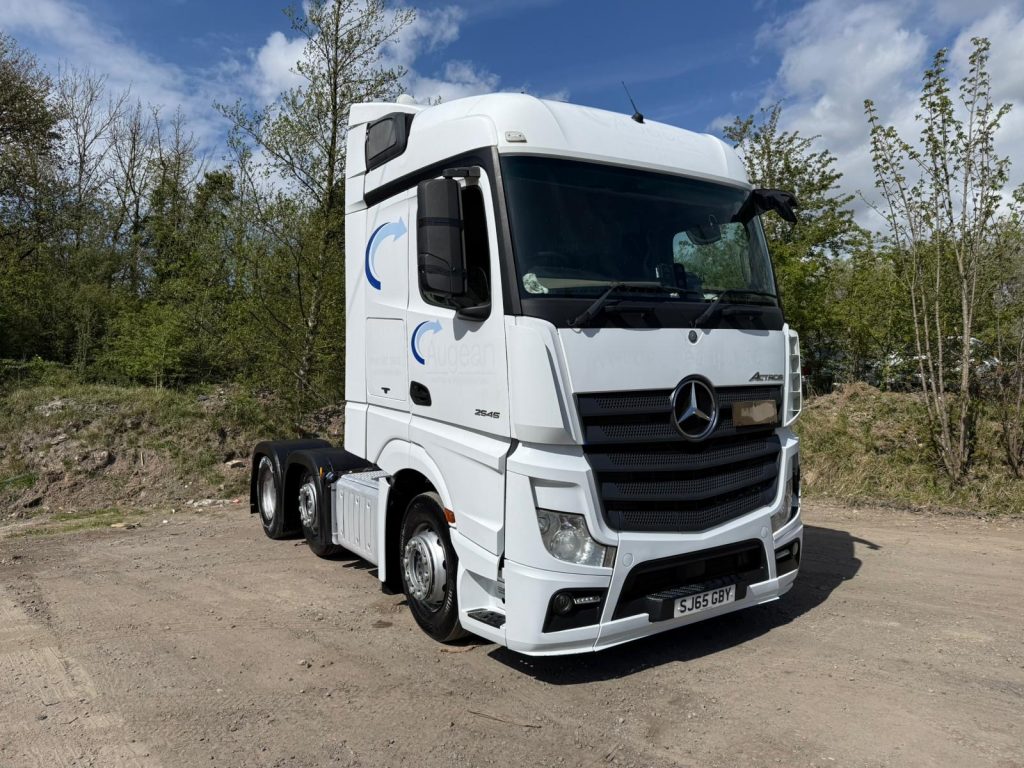 2015 Mercedes Benz 2545 Tractor Unit