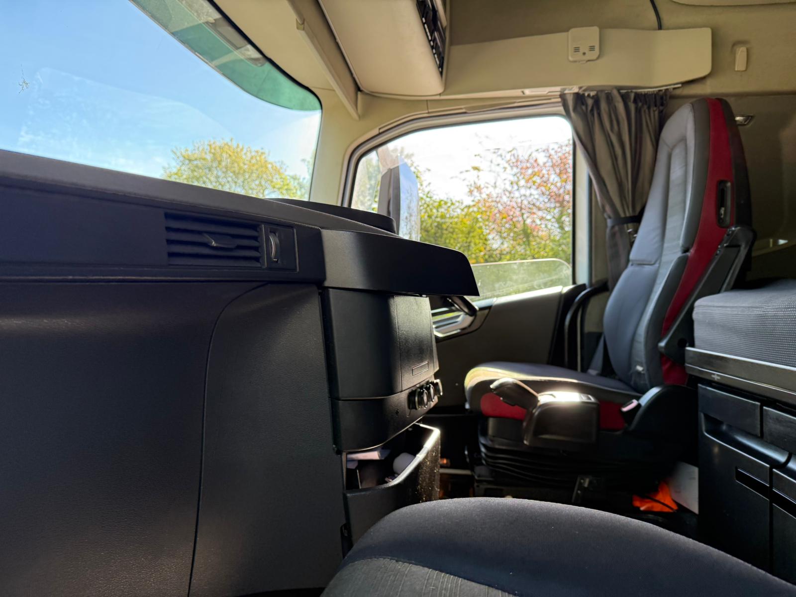 5c82d2dc Da4c 42e9 A322 88354d618634