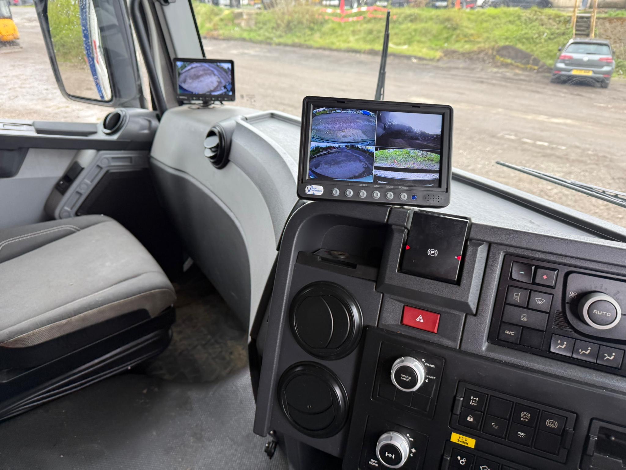 600ee91a F359 4a16 935f E79ebe902444