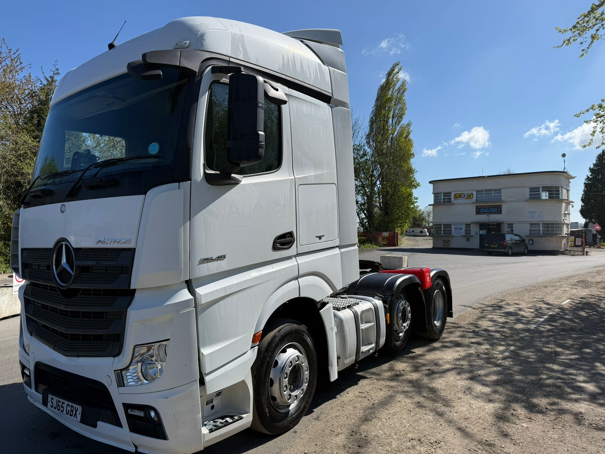 8A1367B7 A3F1 4E7A 8155 9229C39D089A