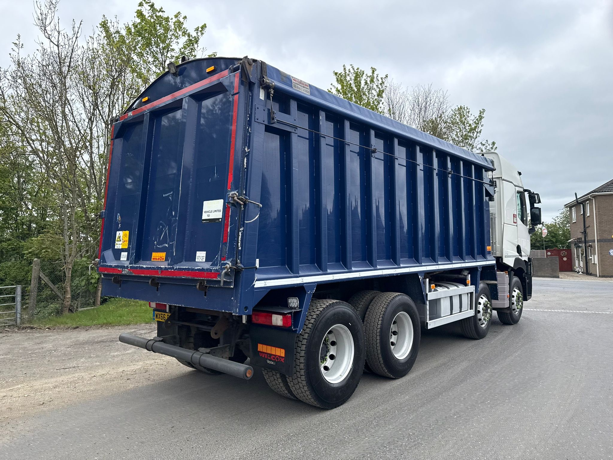 950ebd01 4a34 4151 99ad F9ffc48f2f8f