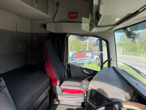 B445C429 B538 47E1 9051 EC70F3C6200B 4 5005 C