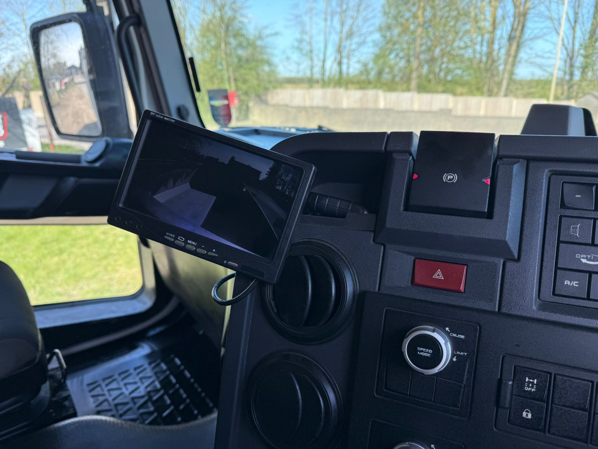 EEDA91B7 9AF4 4B2F B9F2 ED726C63B34E