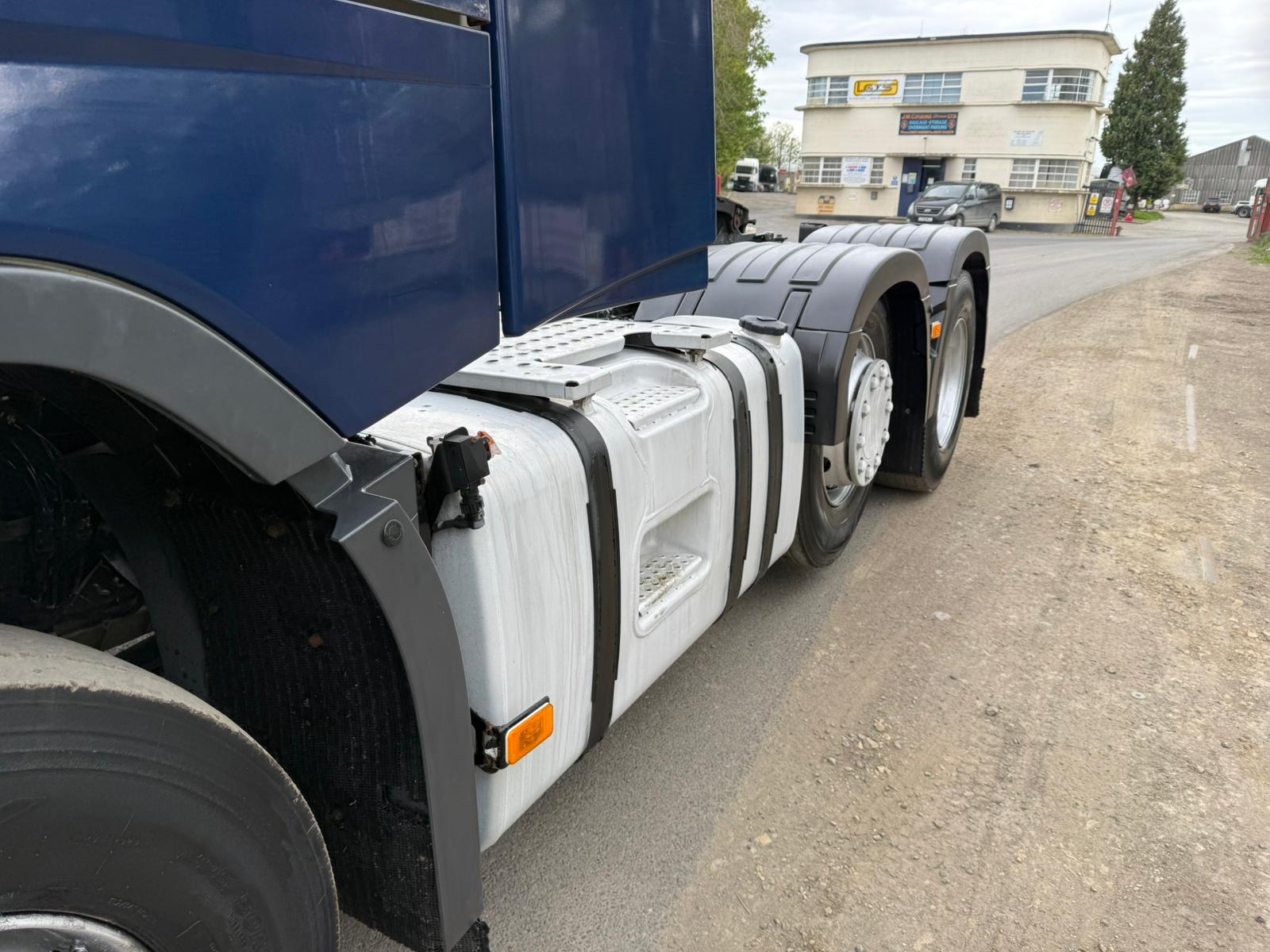 FA239AFE 20AB 4E86 86BF FD1952DB1628