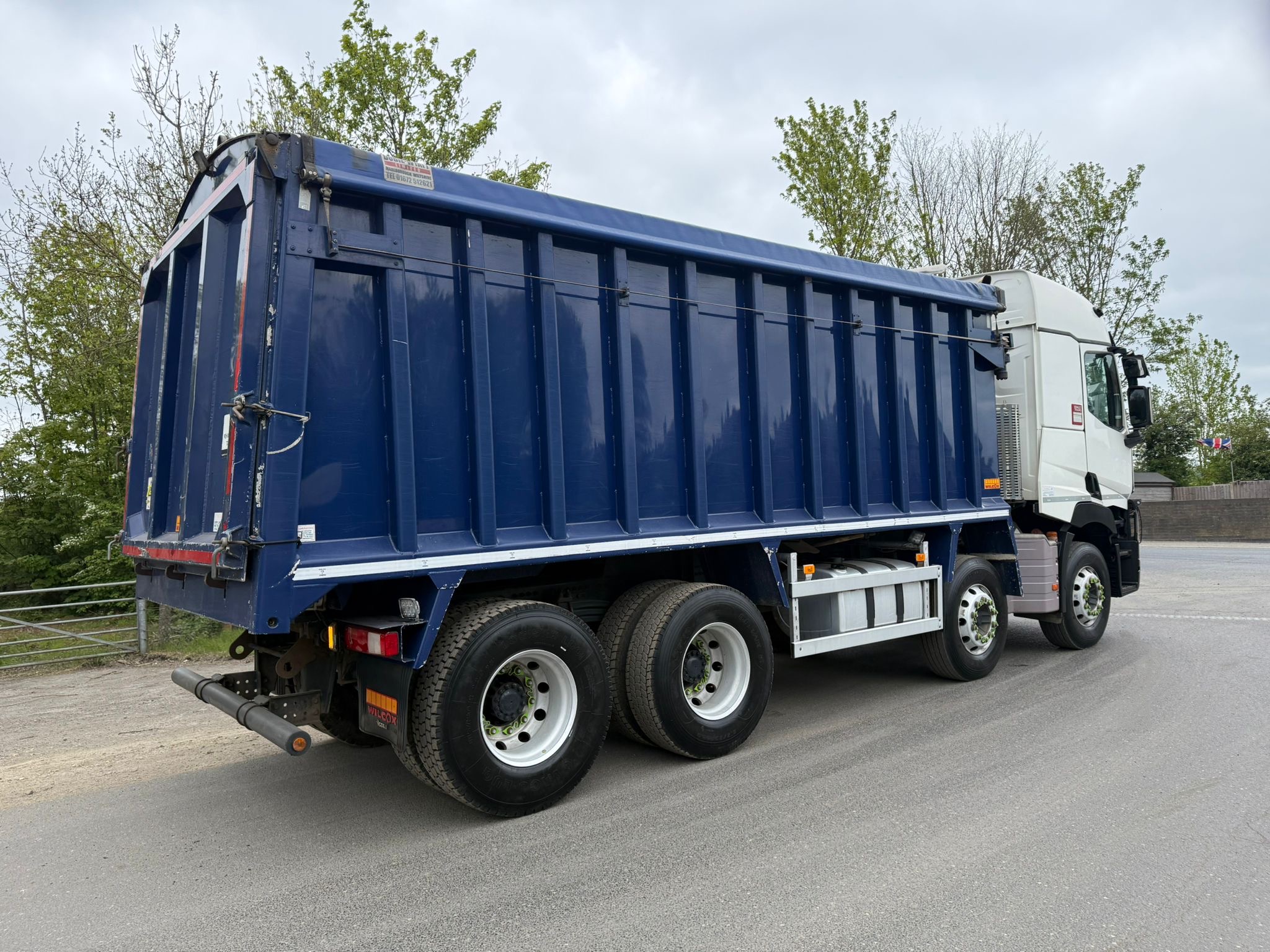 Cf1d96ef F7b7 4d3e 9e36 Bedf6c4cab8d