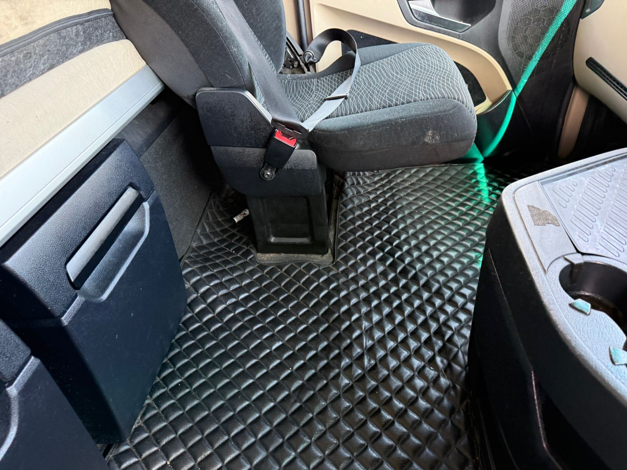 Fbd035dd 693c 448b 80aa Ecc9c9f74063