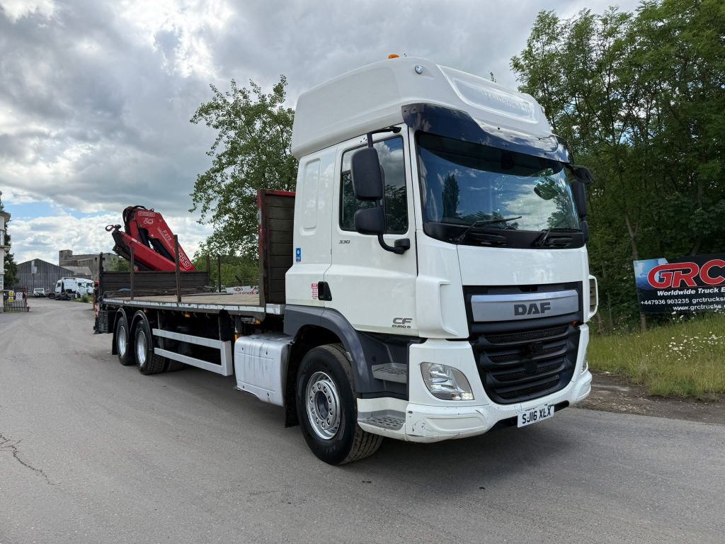2016 DAF CF 330 Crane/Flatbed Truck
