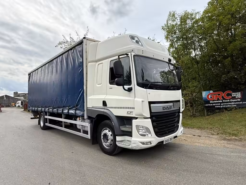 2015 DAF CF 310 Curtainside Truck